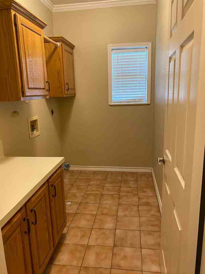 7029 Chiswick Dr - Photo 2 of 8