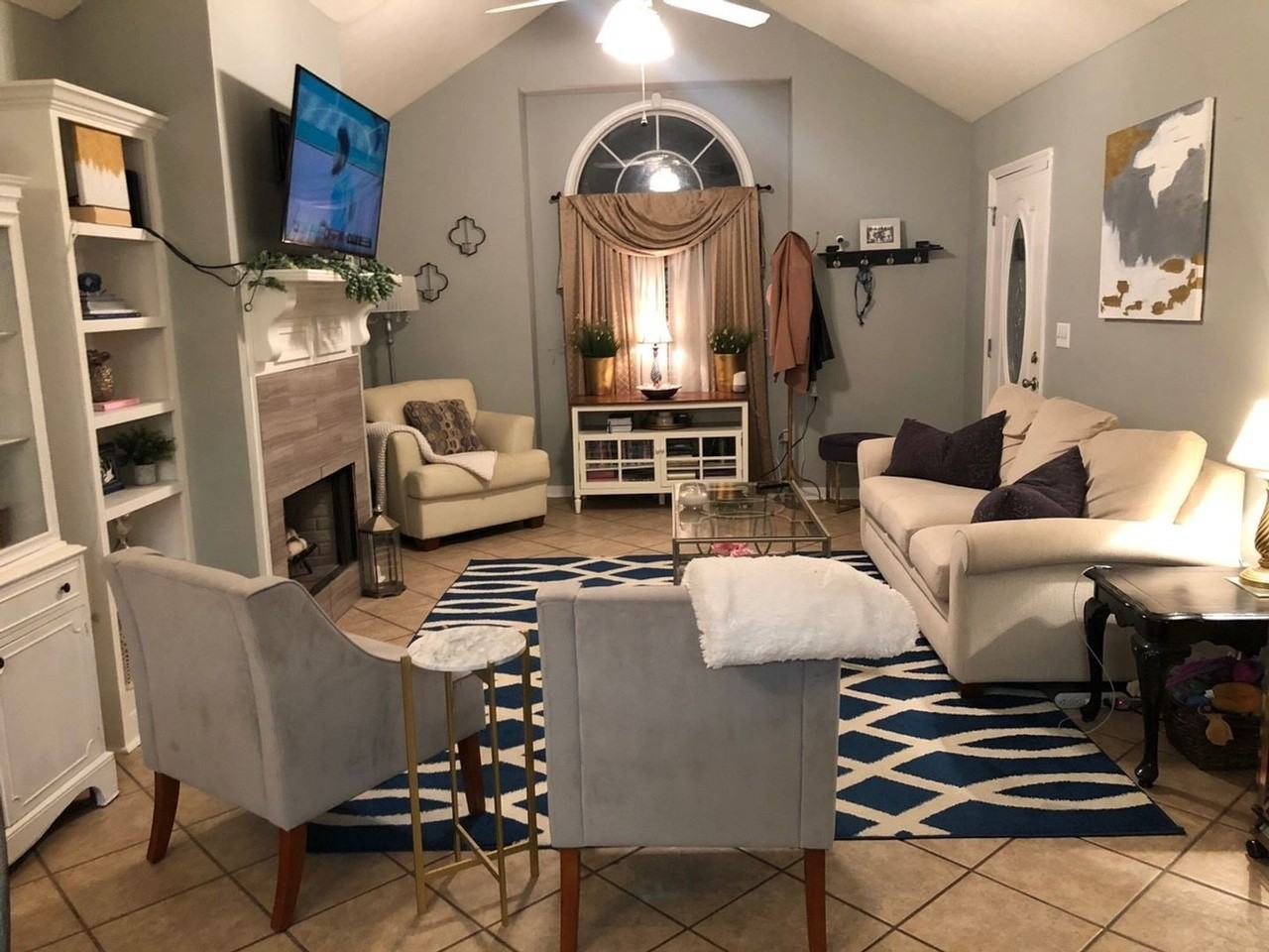 1216 Barnett Bend Cir - Photo 2 of 8