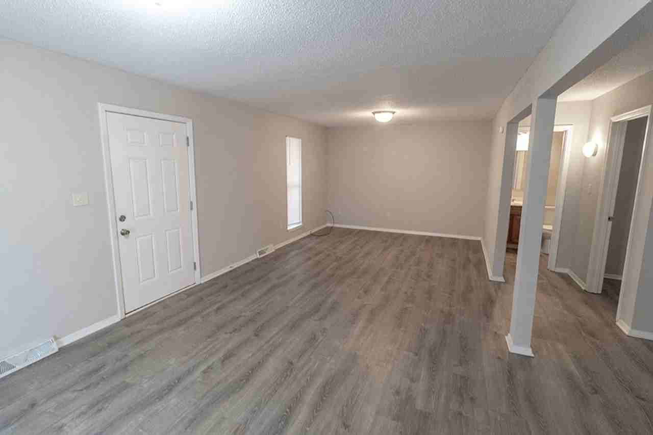 206 Wheaton Ct - Photo 4 of 32