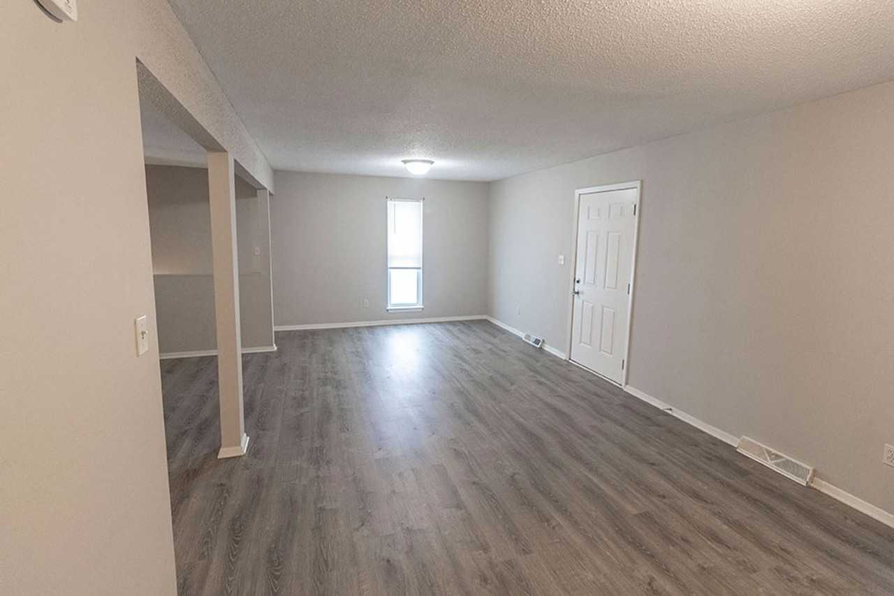 206 Wheaton Ct - Photo 5 of 32