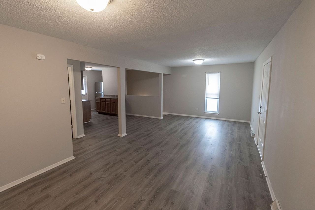 206 Wheaton Ct - Photo 6 of 32