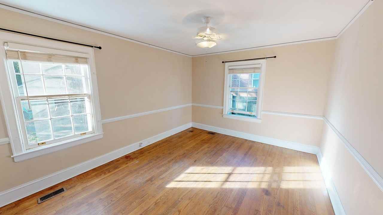 1637 Morningside Dr - Photo 4 of 21