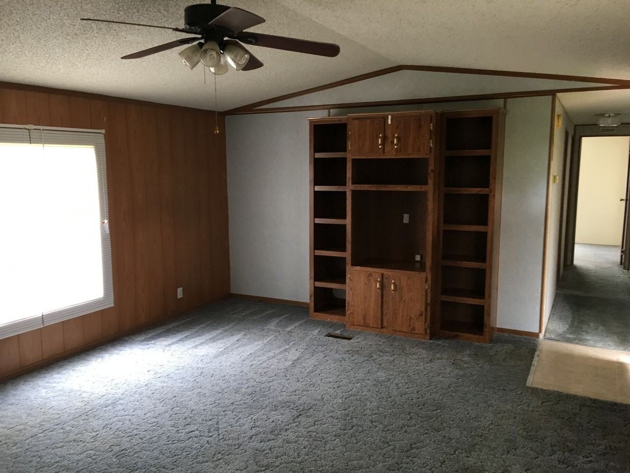 20028 Kirklane Rd - Photo 2 of 9