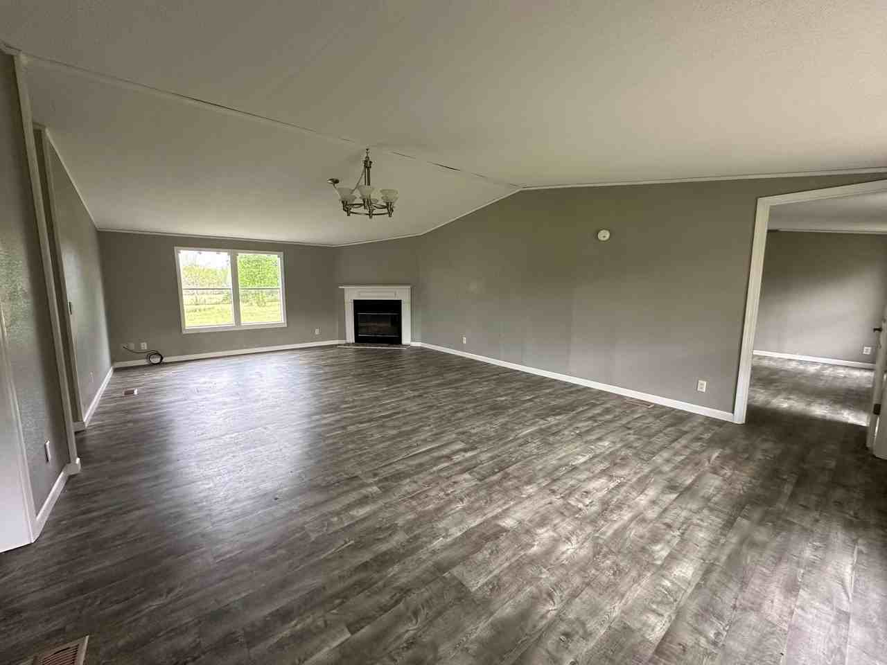 325 Davis Rd - Photo 3 of 14