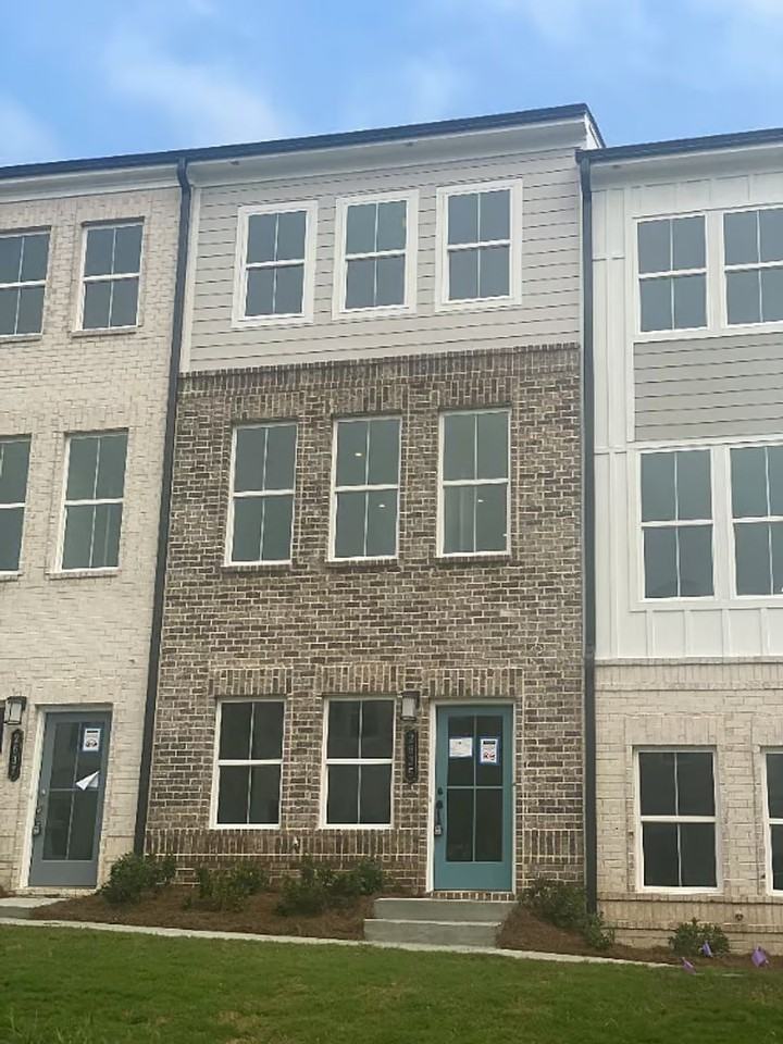 2635 Creekside Dr Nw - Photo 3 of 48