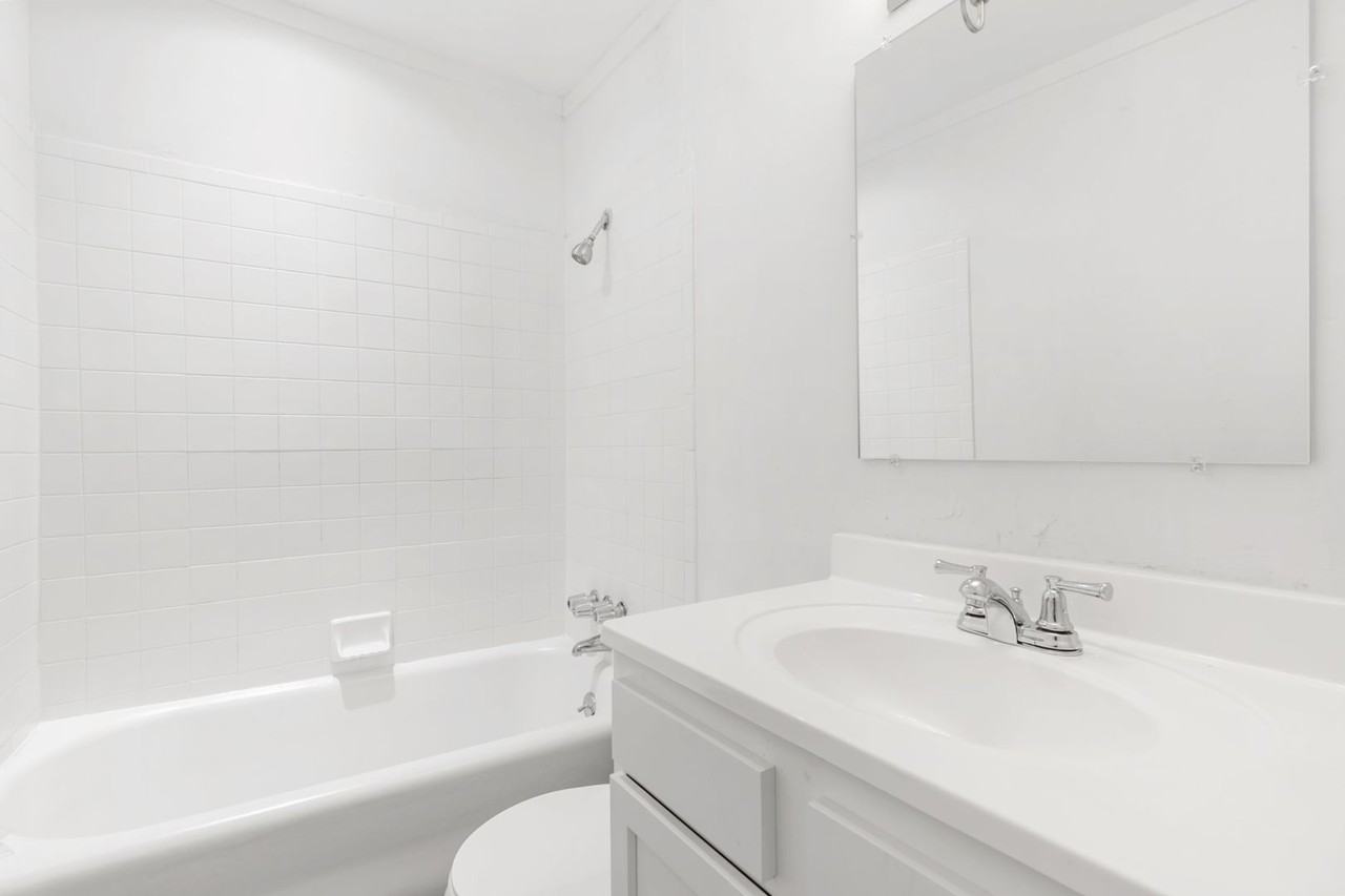 The Ivy - Photo 4 of 18