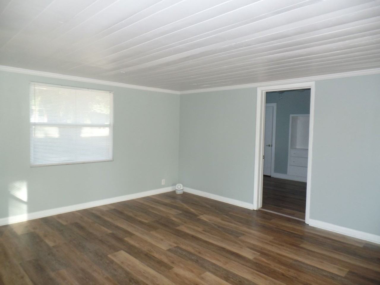 3544 Dartmouth Ave N #S - Photo 3 of 12