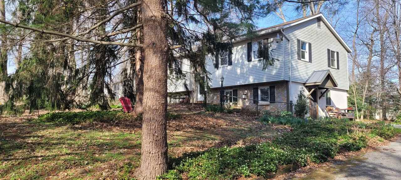 672 Center Rd - Photo 2 of 21