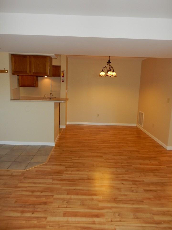 4676 White Rock Cir #8 - Photo 4 of 21