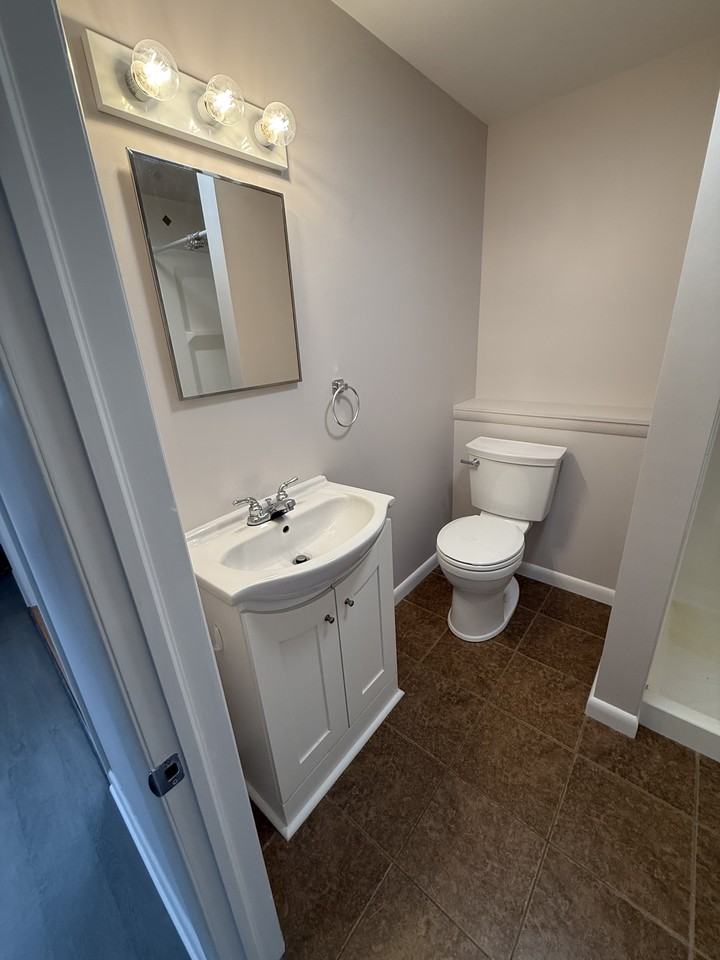 25 Bennett Ct #1 - Photo 2 of 8