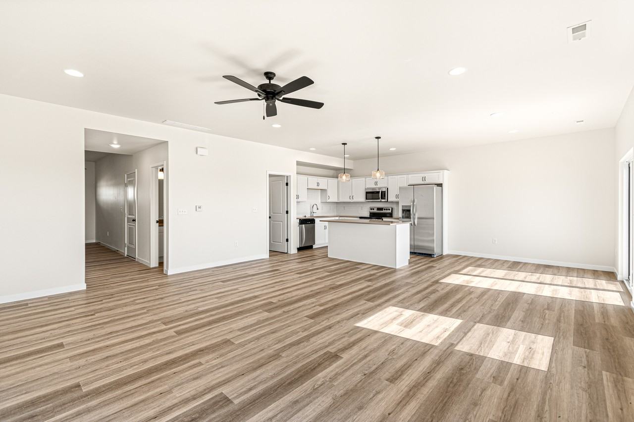 1606 Aspen Ct #1606 - Photo 3 of 24