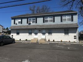 featured image of 719 Browns Ln #1