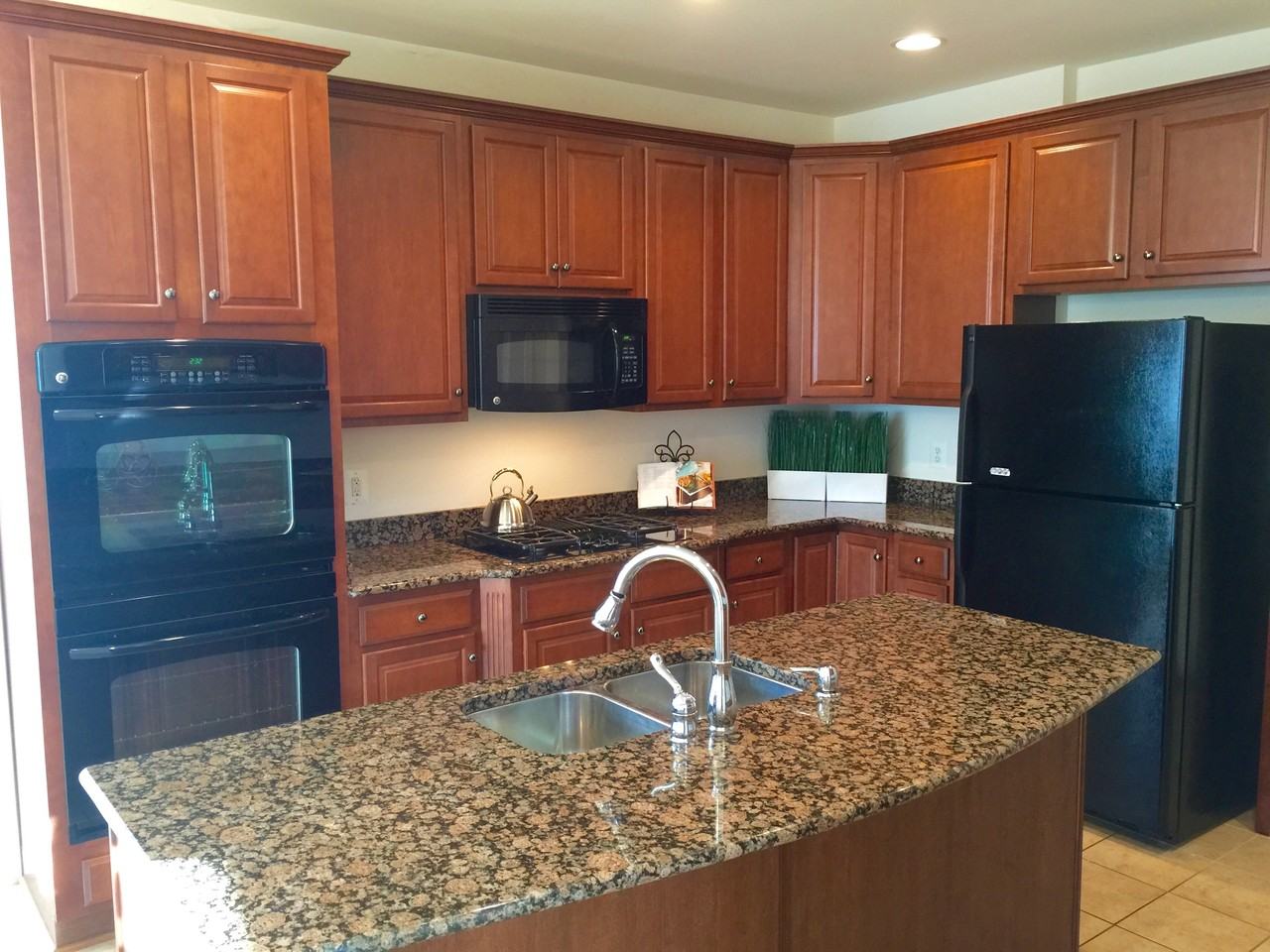 24981 Devonian Drive - Photo 3 of 6