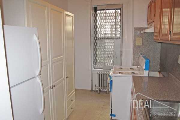 541 8th Street - Photo 3 of 9