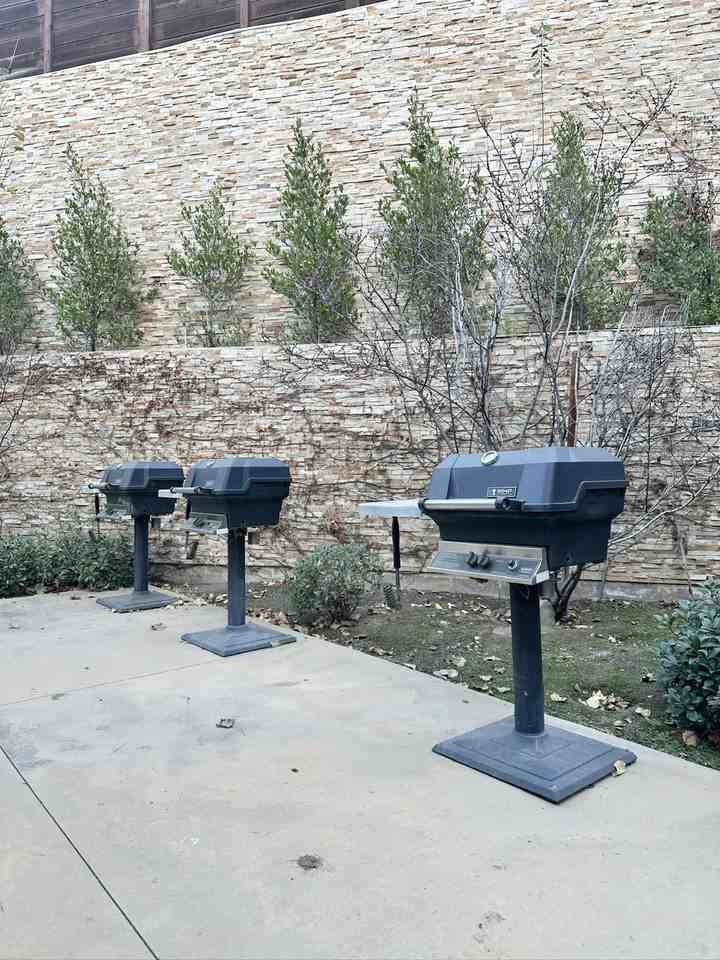 5250 Chesebro Rd - Photo 2 of 4