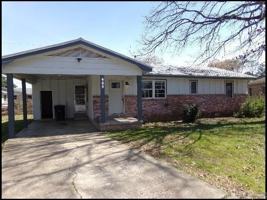 featured image of 905 Norma Ct