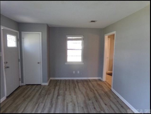 905 Norma Ct - Photo 3 of 23