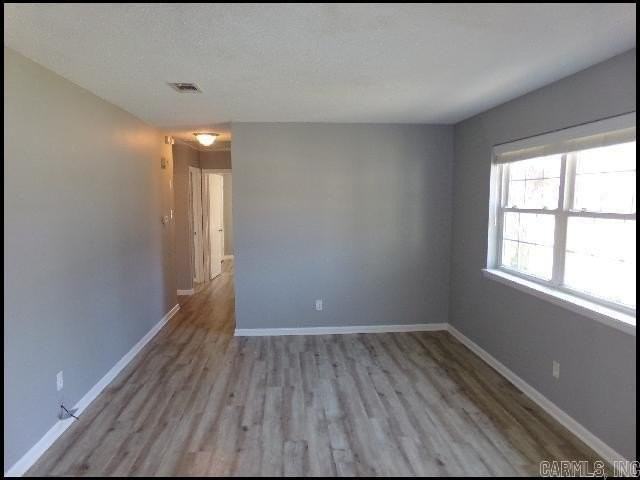 905 Norma Ct - Photo 5 of 23
