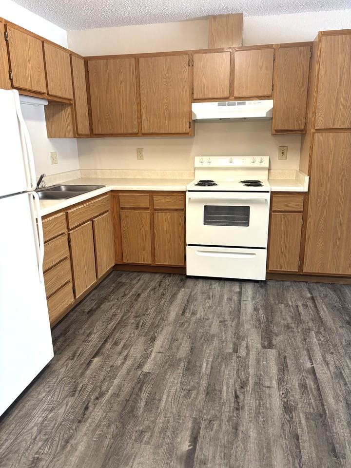 Greenleaf - Photo 4 of 15