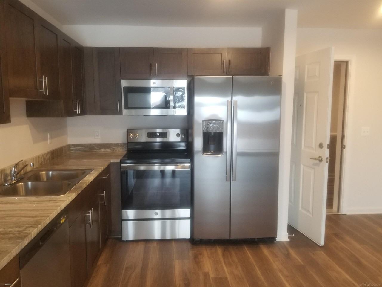 33630 Utica Rd #200B - Photo 2 of 15