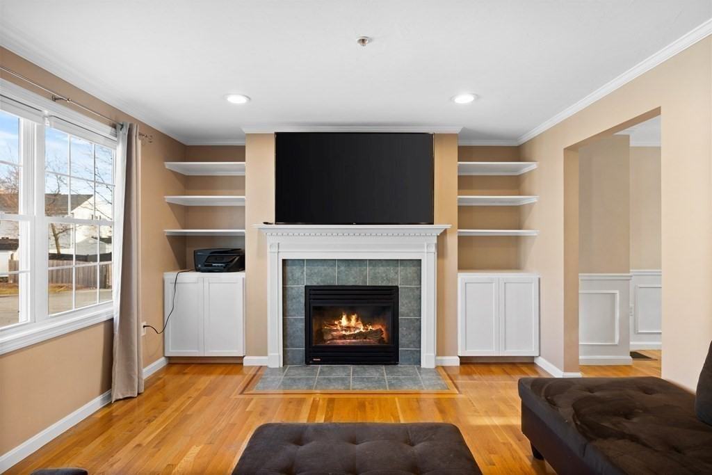 995 Trapelo Rd - Photo 2 of 26