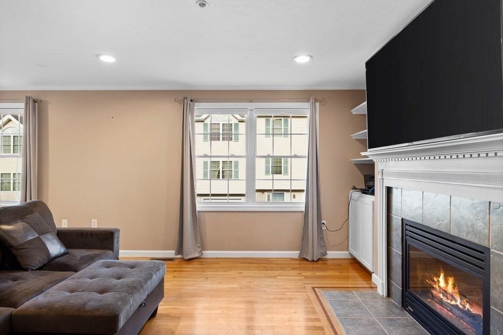 995 Trapelo Rd - Photo 3 of 26