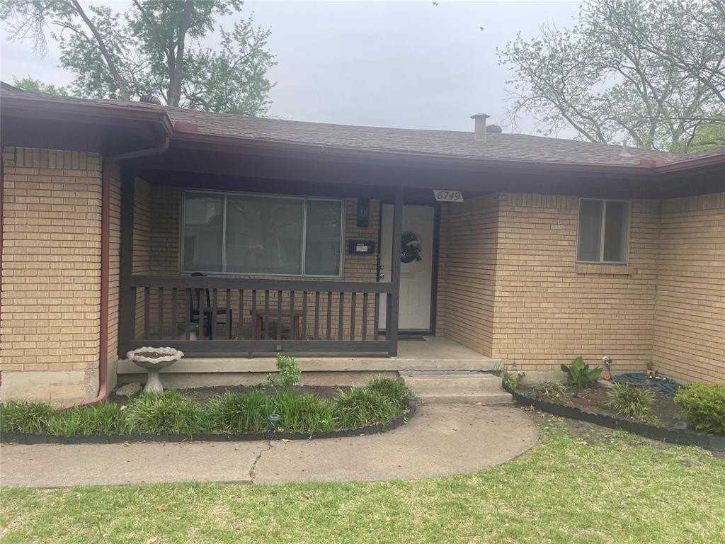 6749 Cylinda Sue Cir - Photo 2 of 33