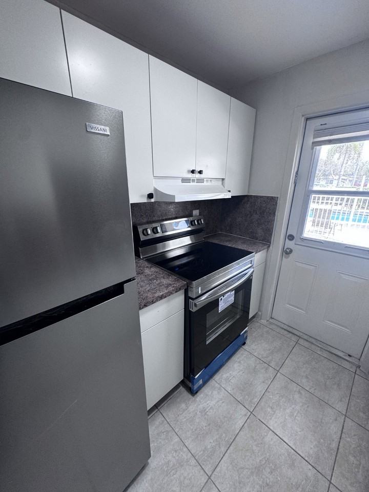 5420 Hollywood Blvd - Photo 3 of 8