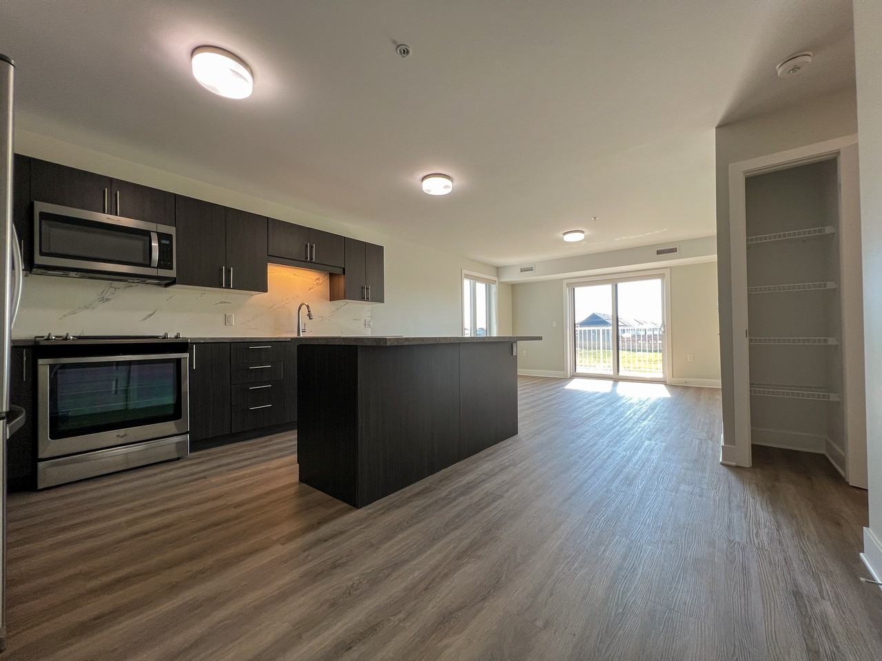 300 Manor Road - Photo 4 of 23