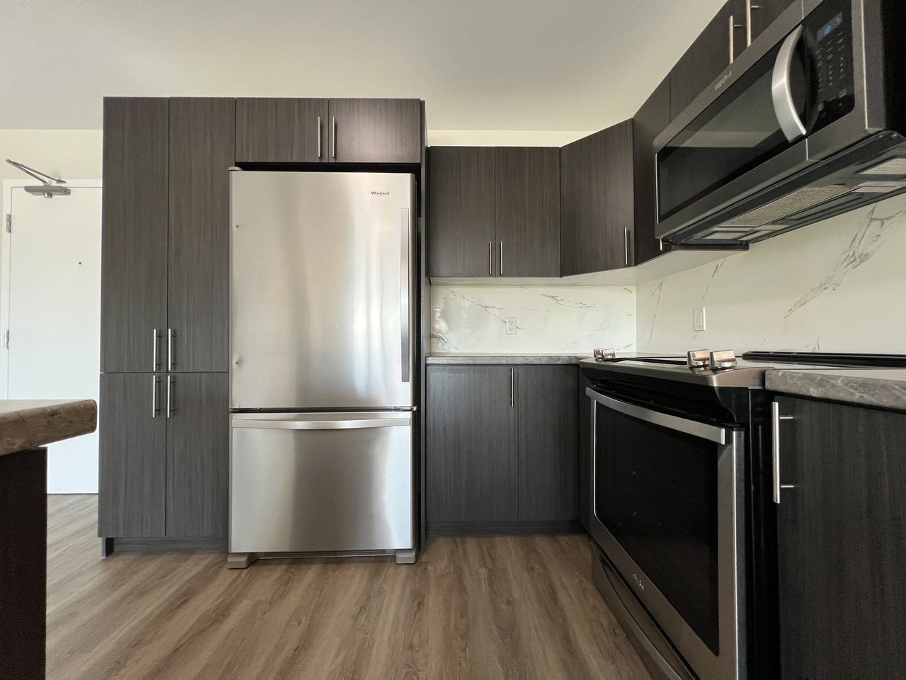 300 Manor Road - Photo 7 of 23