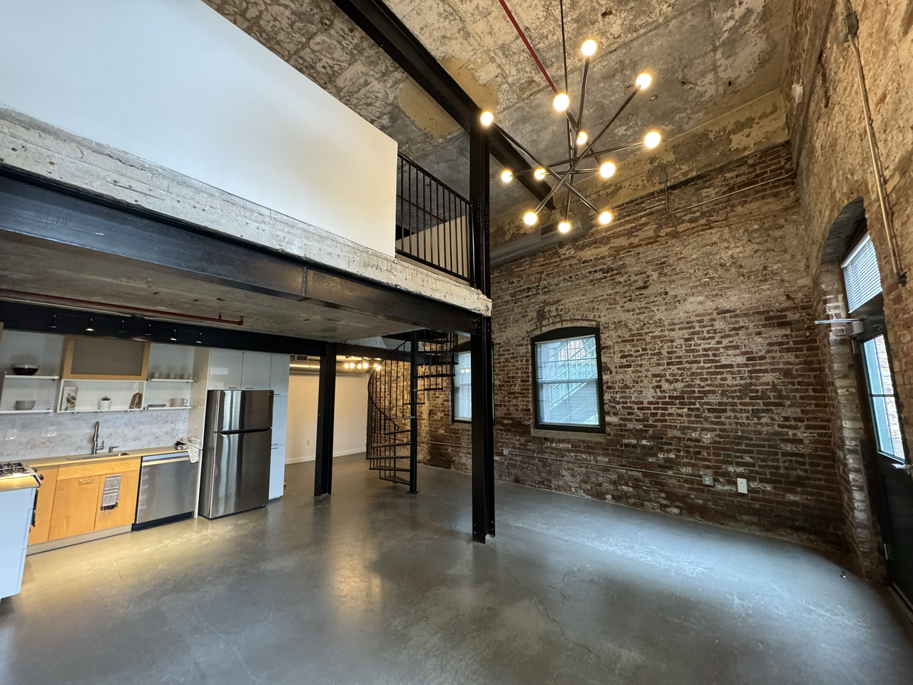 170 Boulevard Southeast #F112 - Photo 2 of 21