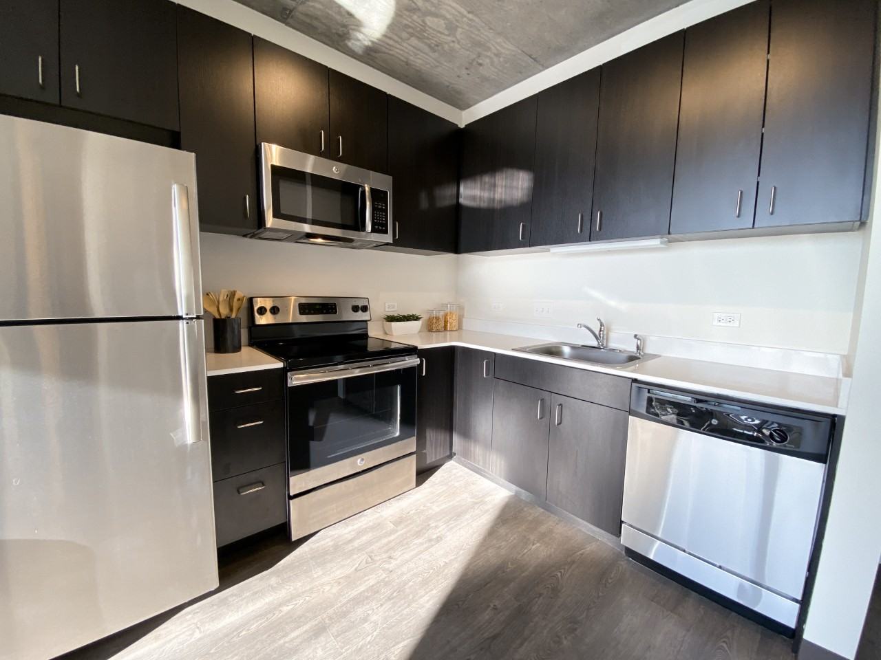 3218 N Clark St - Photo 4 of 16