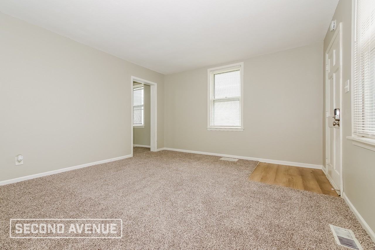 784 Miami St - Photo 4 of 27
