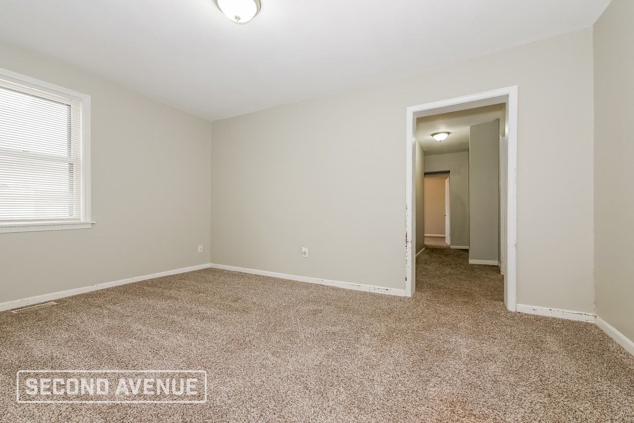 784 Miami St - Photo 5 of 27