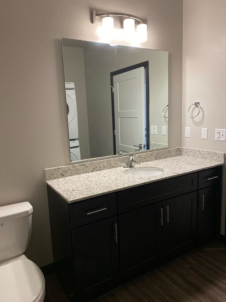 The New York - Photo 3 of 36