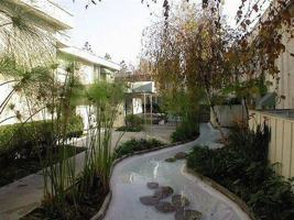 featured image of 10440 Paramount Blvd