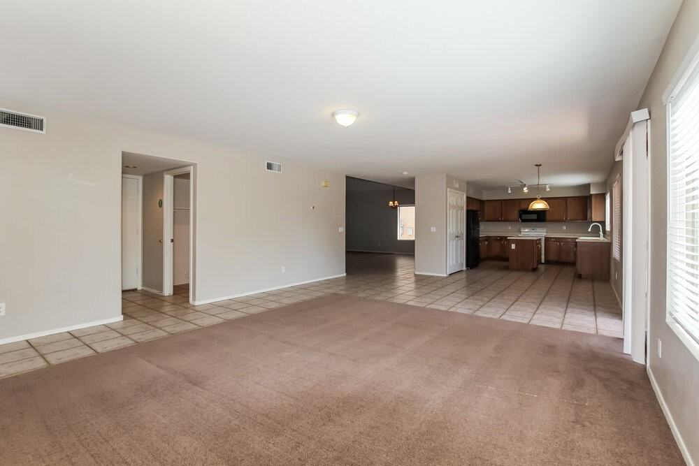 16186 N 158th Dr - Photo 5 of 17