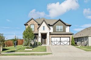 featured image of 2804 Fireside Ln
