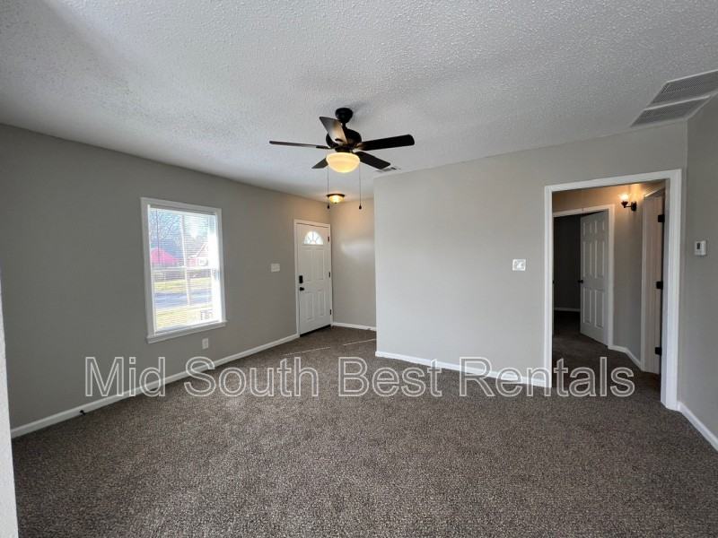 60 E Fernwood Ave - Photo 2 of 8