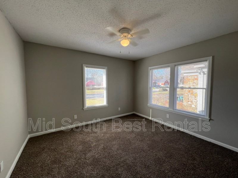 60 E Fernwood Ave - Photo 4 of 8