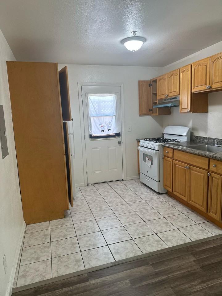 280 Flint Court - Photo 7 of 8