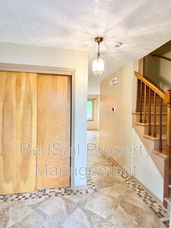 167 Shasta Dr - Photo 2 of 25