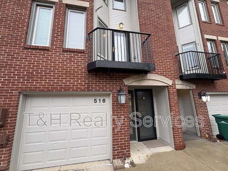 516 Lockerbie Cir N - Photo 3 of 37