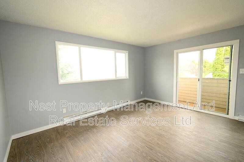 1744 Spruce St #303 - Photo 4 of 16