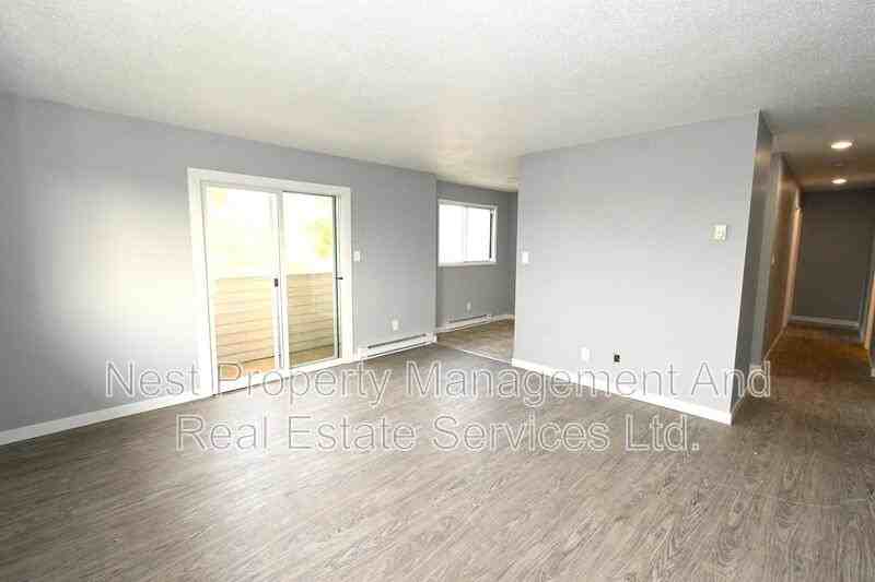 1744 Spruce St #303 - Photo 5 of 16