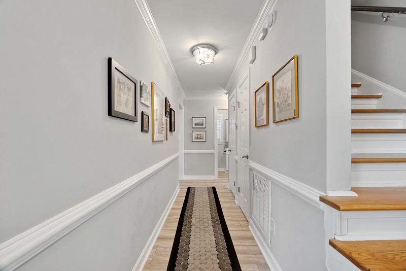 717 Hempstead Ct - Photo 3 of 35