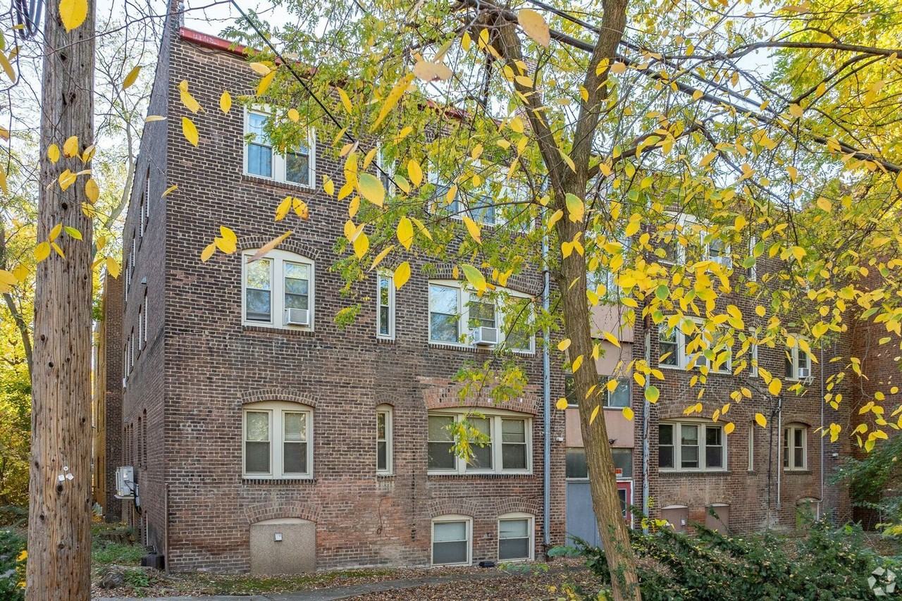 Beautiful Renovated Units - Photo 2 of 24