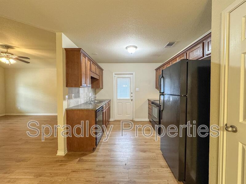 204A Andy Ln - Photo 5 of 19