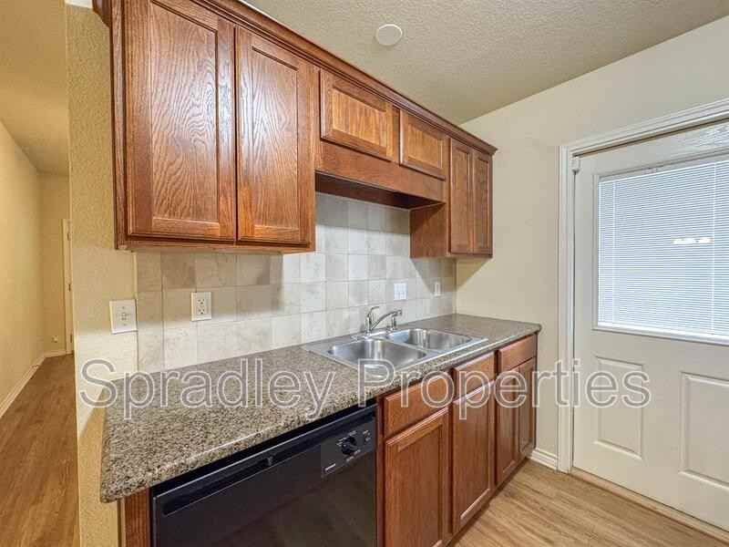 204A Andy Ln - Photo 7 of 18