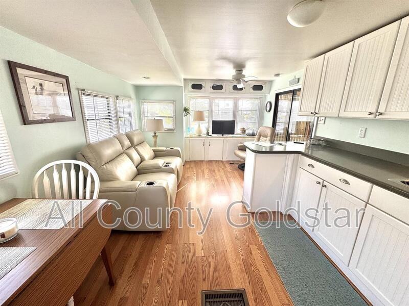 1475 Flamingo Dr - Photo 6 of 9